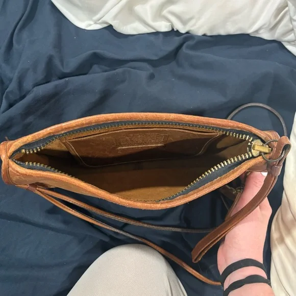 Rare Vintage (70s/80s) Coach Camel Brown Leather Crossbody Zip Bag Made in NYC - Picture 10 of 11